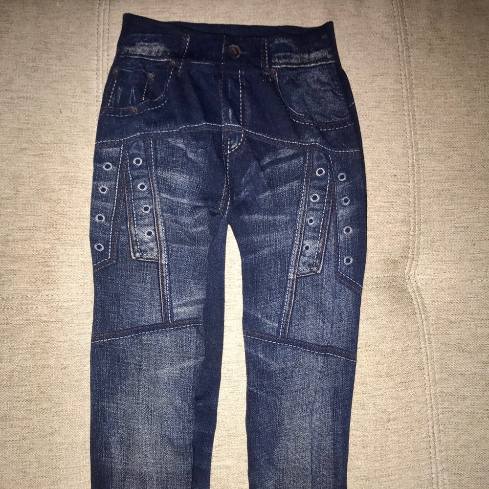 BLUE JEAN LEGGINGS.